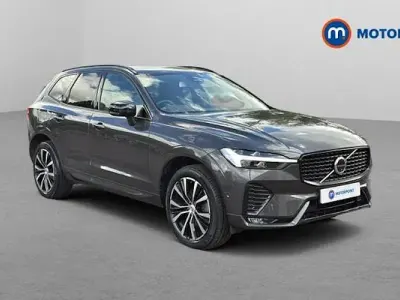 Begagnad Volvo XC60 Plus 250 HK (183 kW) 2023 Grå SUV