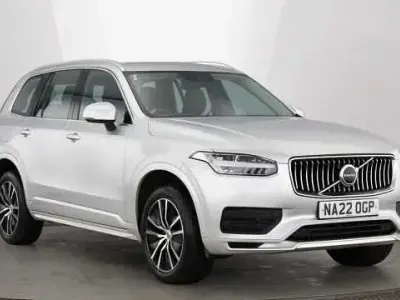 Gebraucht Volvo XC90 Momentum 235 PS (172 kW) 2022 Silber SUV