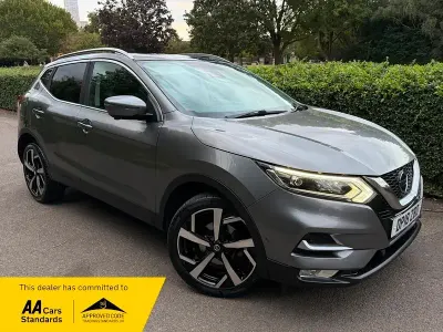 Used Nissan Qashqai Tekna 108 HP (79 kW) 2018 Grey SUV