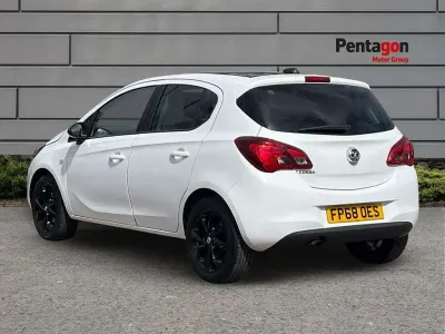 Used Vauxhall Corsa 73 HP (53 kW) 2019 White Hatchback