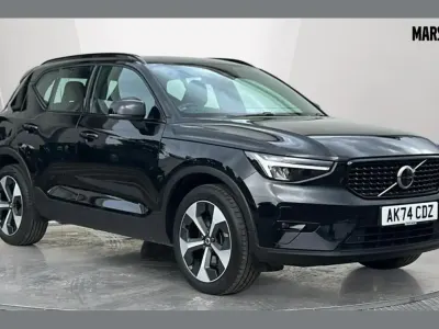 Usado Volvo XC40 Plus 194 HP (142 kW) 2024 Preto SUV