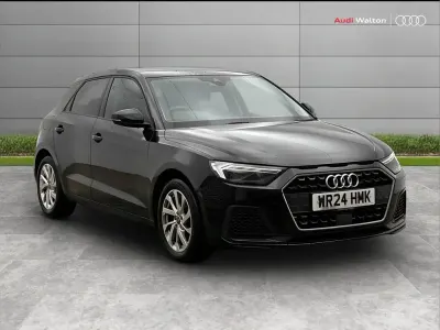 Begagnad Audi A1 Sport 108 HK (79 kW) 2024 Svart SUV
