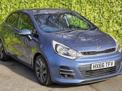 Used Kia Rio 89 HP (65 kW) 2016 Blue Hatchback