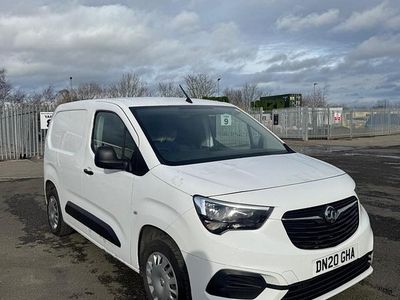 Used Vauxhall Combo Sportive 100 HP (73 kW) 2020 White MPV
