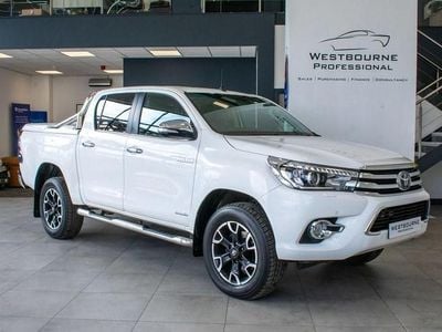 Used Toyota HiLux 150 HP (110 kW) 2016 White Pickup
