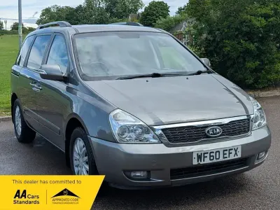 Used Kia Sedona 192 HP (141 kW) 2010 Silver MPV