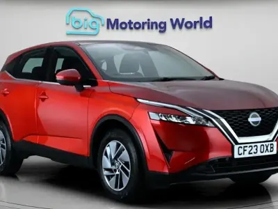 Used Nissan Qashqai Acenta Premium 140 HP (102 kW) 2023 Red SUV