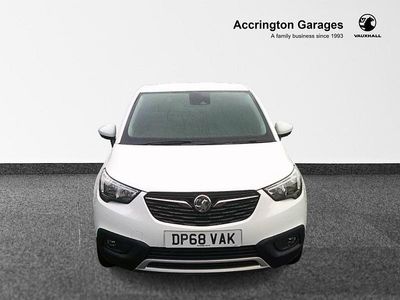 Used Vauxhall Crossland X S 2019 Summit white SUV