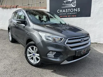 Usado Ford Kuga Zetec 120 CV (88 kW) 2017 Gris SUV