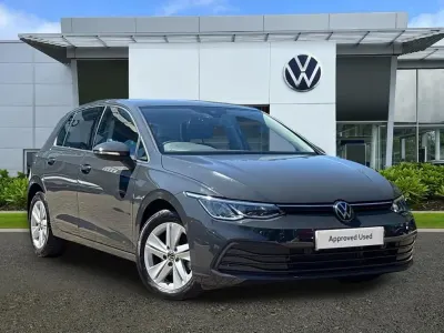 Used VW Golf VIII Life 147 HP (108 kW) 2024 Grey Hatchback