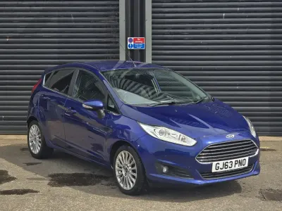Used Ford Fiesta Titanium 125 HP (91 kW) 2013 Blue Hatchback