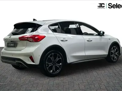 Used Ford Focus Active X 120 HP (88 kW) 2020 White Hatchback