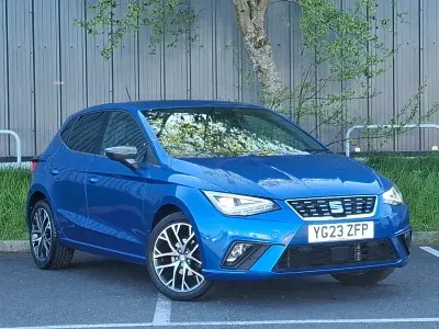 Usado Seat Ibiza XCELLENCE Lux 95 HP (69 kW) 2023 Azul Citadino