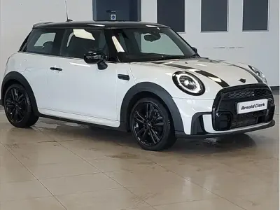 Used Mini Cooper Premium 136 HP (100 kW) 2023 White Hatchback