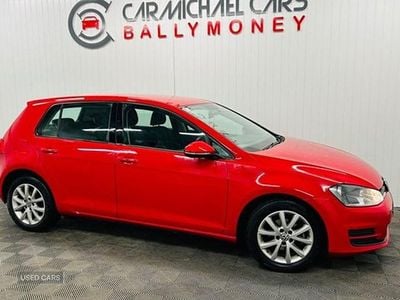 Used VW Golf VII SE 105 HP (77 kW) 2014 Red Hatchback
