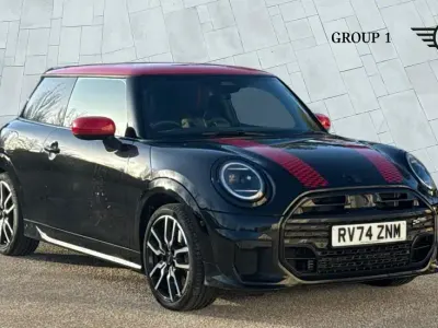 Używany Mini Cooper Sport 156 KM (114 kW) 2024 Czarny Hatchback