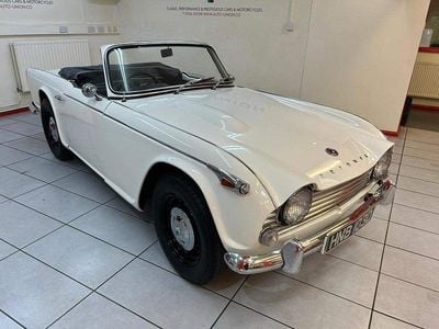 Used Triumph TR4 104 HP (76 kW) 2018 White Cabriolet