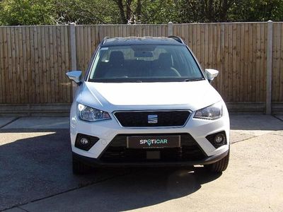 Usado Seat Arona SE Technology 113 CV (83 kW) 2019 Blanco SUV