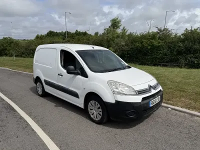Used Citroën e-Berlingo 90 HP (66 kW) 2013 White