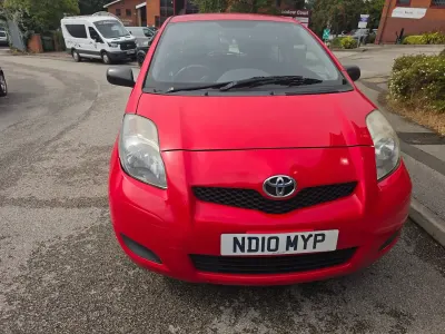 Used Toyota Yaris T2 69 HP (50 kW) 2010 Red Hatchback