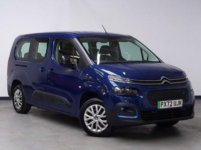Used Citroën Berlingo Feel 100 kW (136 HP) 2022 Blue MPV