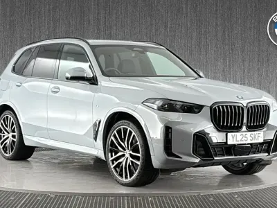 Begagnad BMW X5 M Sport 347 HK (255 kW) 2025 Grå SUV