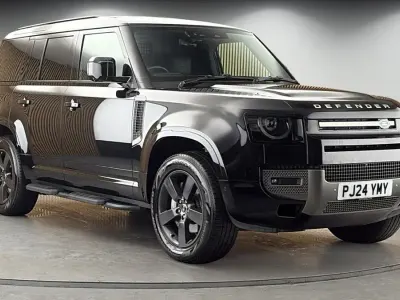 Used Land Rover Defender HSE Dynamic 2024 Santorini black SUV