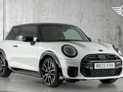 Used Mini Cooper S Hatch 201 HP (147 kW) 2025 White Hatchback