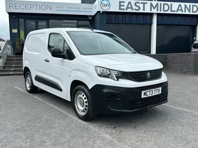 Used Peugeot Partner Premium 131 HP (96 kW) 2023 White MPV