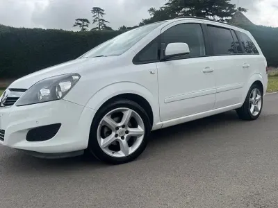 Used Vauxhall Zafira 115 HP (84 kW) 2013 White MPV