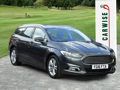 Begagnad Ford Mondeo Zetec 160 HK (117 kW) 2016 Grå Kombi