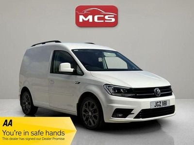 Begagnad VW Caddy Highline 150 HK (110 kW) 2018 Vit Minibuss