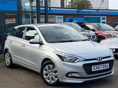 Used Hyundai i20 75 HP (55 kW) 2017 Silver Hatchback