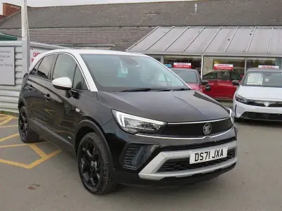 Używany Vauxhall Crossland S 110 KM (80 kW) 2022 Czarny SUV