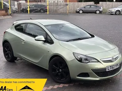 Used Vauxhall Astra GTC Sport 130 HP (95 kW) 2012 Coupe