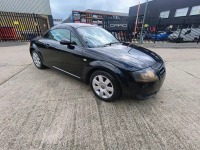 Begagnad Audi TT Sport 190 HK (139 kW) 2005 Svart Sportkupé