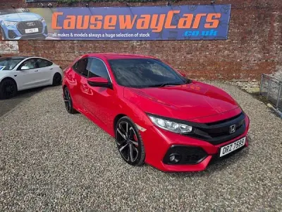 Used Honda Civic SR 126 HP (92 kW) 2019 Red Hatchback