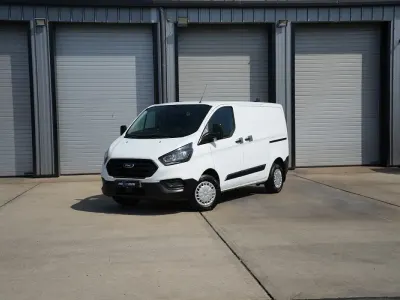 Used Ford Transit Custom 105 HP (77 kW) 2019 White Van