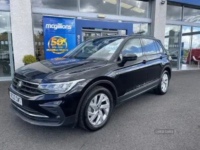 Begagnad VW Tiguan Life 150 HK (110 kW) 2022 Svart SUV