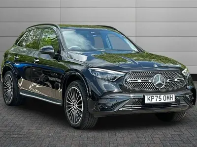 Second-hand Mercedes GLC300e AMG line 313 CP (230 kW) 2025 Negru Break