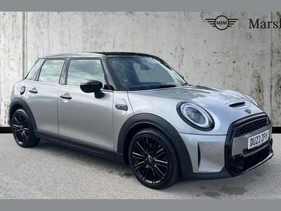 Usado Mini Cooper S Premium Plus 178 HP (130 kW) 2023 Prateado Citadino