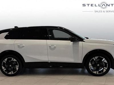 Used Vauxhall Grandland Ultimate 154 kW (210 HP) 2025 White SUV