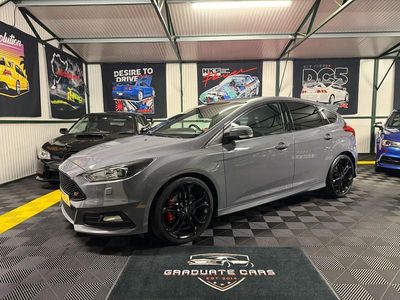 Grey Used 2016 Ford Focus ST Hatchback | £13,995 (Fair price)