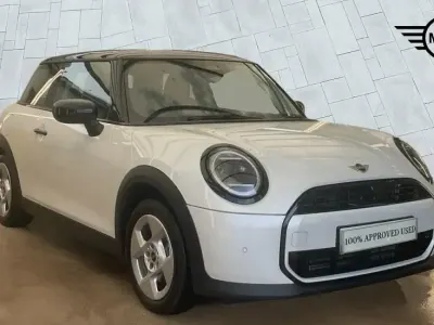 Used Mini Cooper Hatch 113 kW (154 HP) 2026 White Hatchback