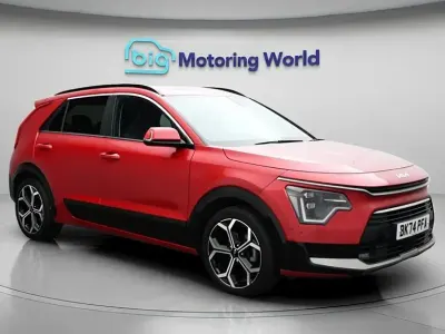 Używany Kia Niro 127 KM (93 kW) 2024 Czerwony SUV