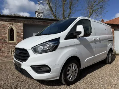 Used Ford Transit Custom Limited 130 HP (95 kW) 2023 White Van