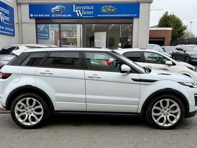 Used Land Rover Range Rover evoque HSE Dynamic 2018 White Estate