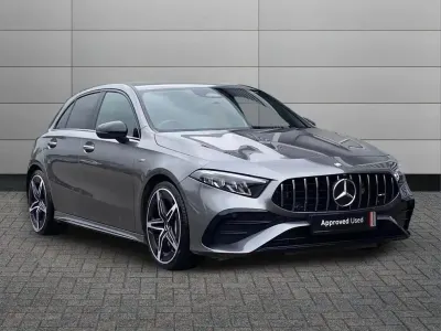 Usado Mercedes A35 AMG Premium 301 HP (221 kW) 2024 Cinzento Citadino