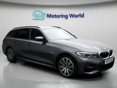 Begagnad BMW 330e M Sport 292 HK (214 kW) 2021 Grå Kombi