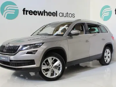 Usado Skoda Kodiaq 150 HP (110 kW) 2017 Bege SUV